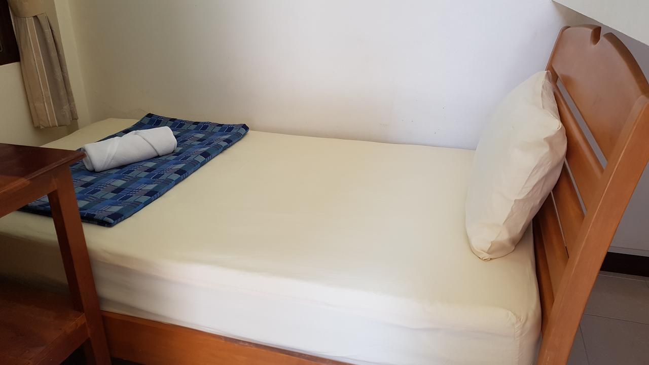 Baan Taweesuk Guest House HHQ Buitenkant foto