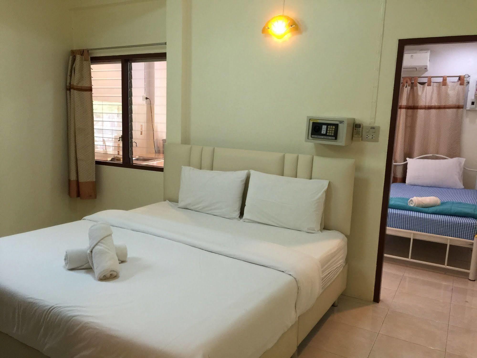 Baan Taweesuk Guest House HHQ Buitenkant foto