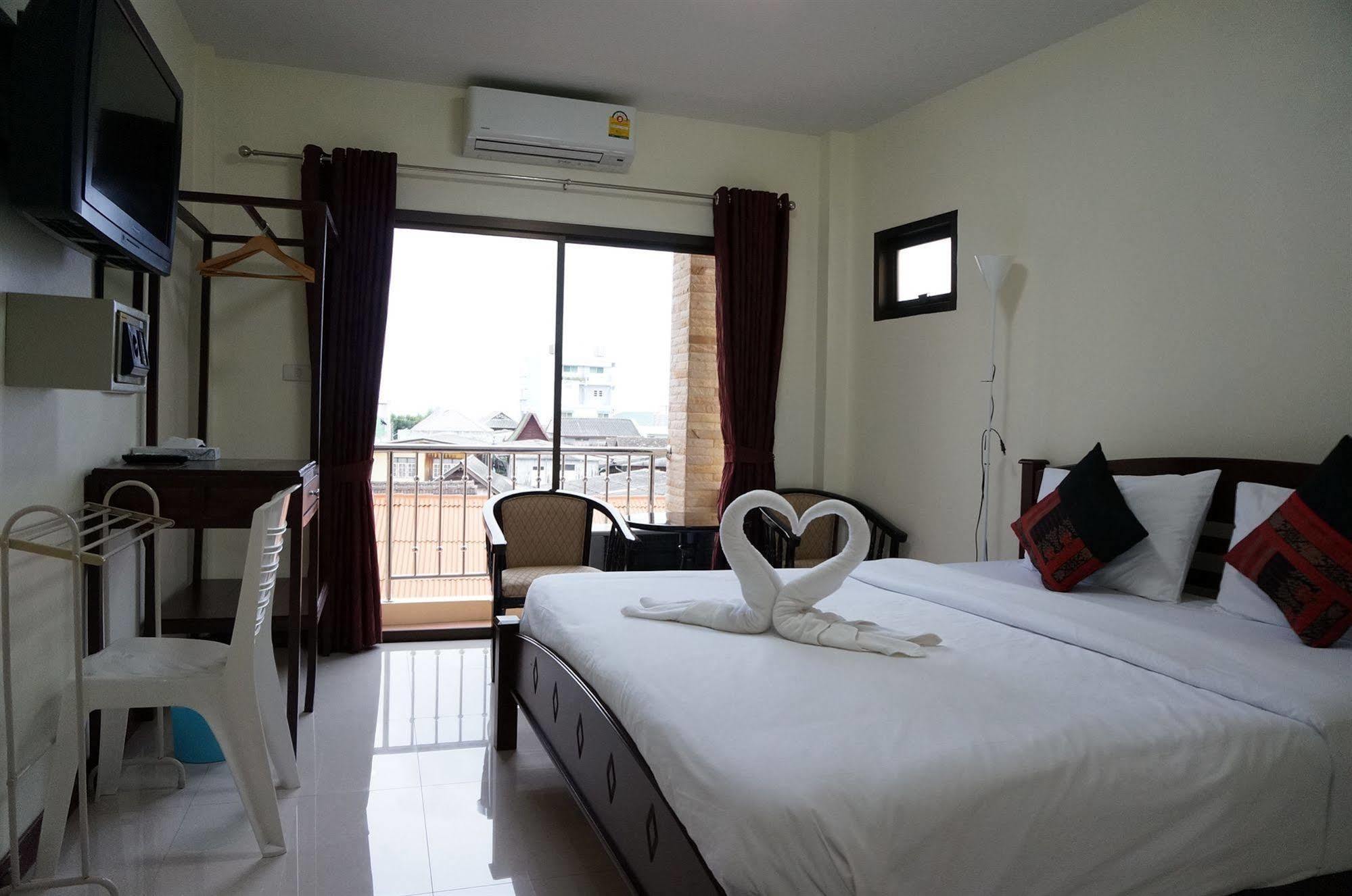Baan Taweesuk Guest House HHQ Buitenkant foto