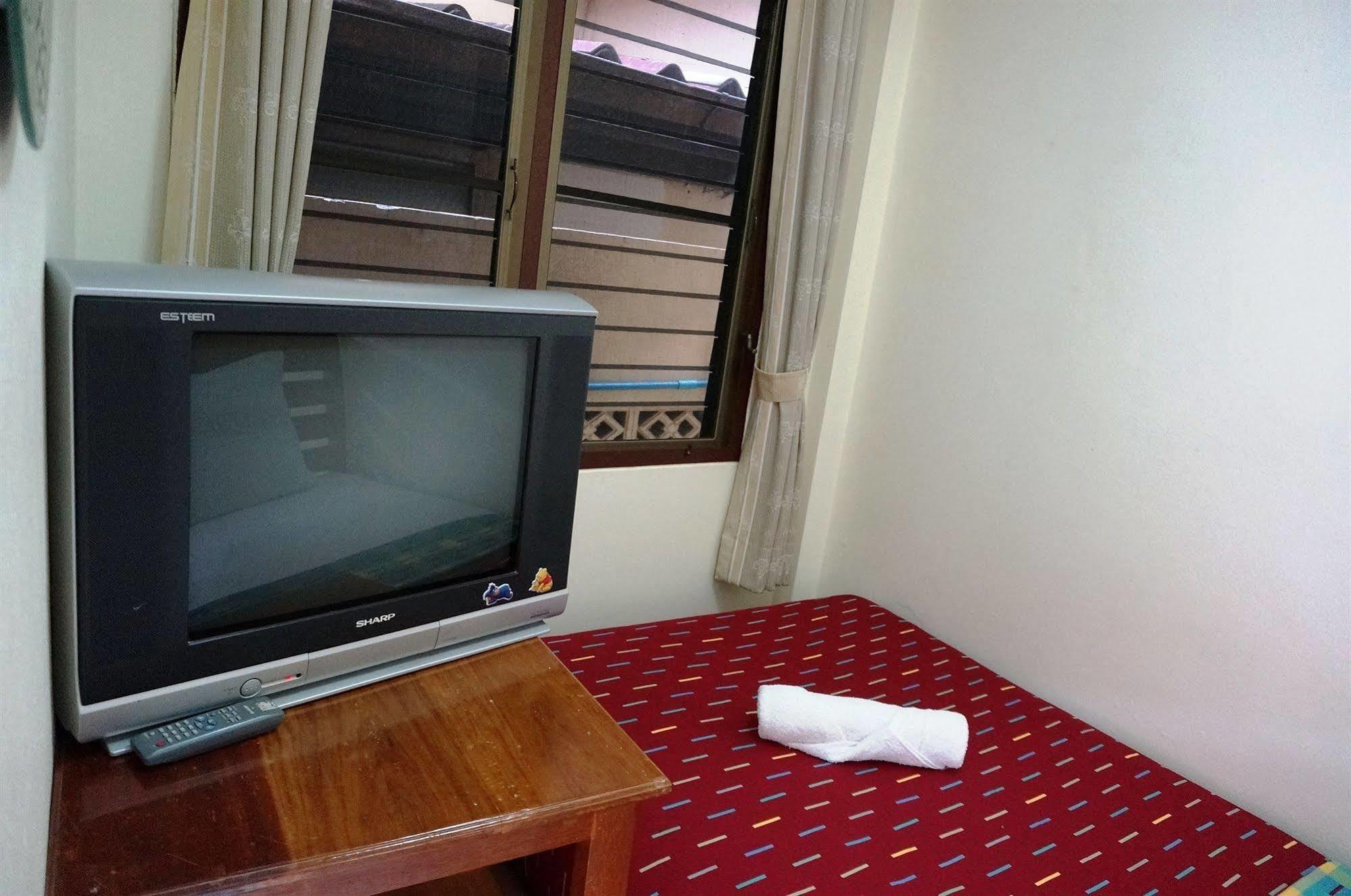 Baan Taweesuk Guest House HHQ Buitenkant foto