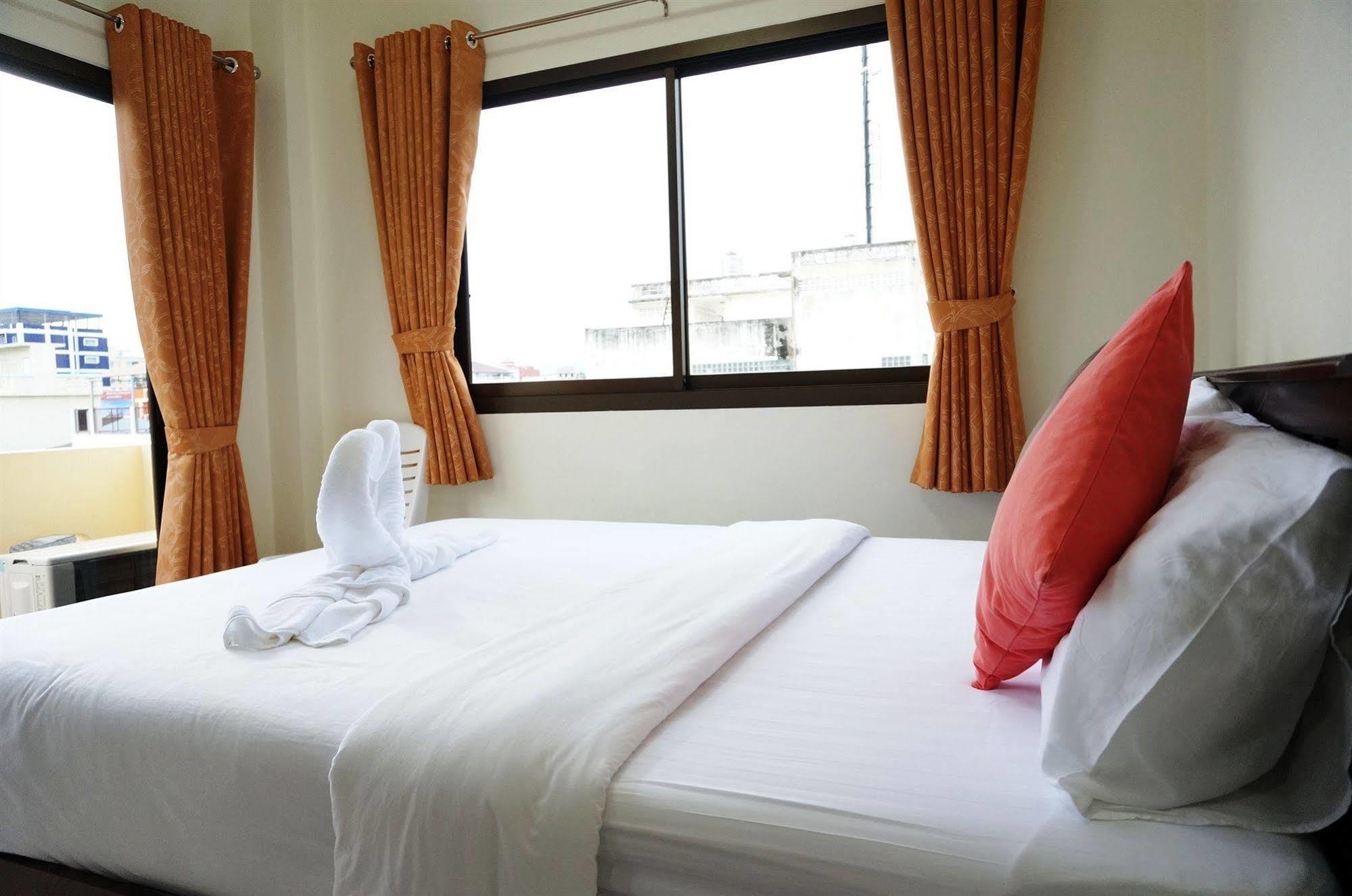 Baan Taweesuk Guest House HHQ Buitenkant foto