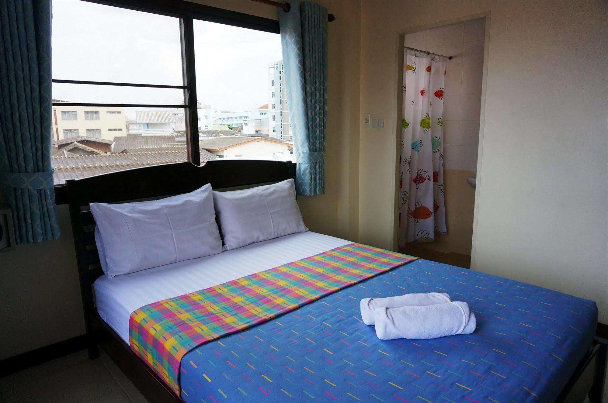 Baan Taweesuk Guest House HHQ Buitenkant foto